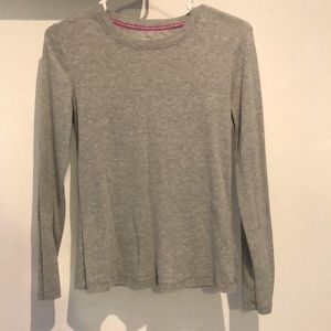 Gray long sleeve shirt